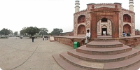 A closer view of Southern Gate of Akbar Tomb