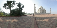 Side view of Jawab and Taj Mahal