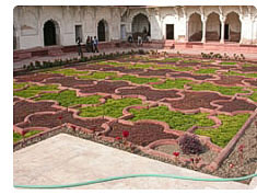 Agra Fort Anguri Bagh