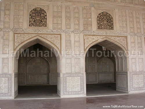 Inside view of Diwan-E-Khaas