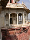 A closer view of Octagonal Tower from outside, from where Shah Jahan user to see Taj Mahal through Koh-I-Noor Diamond