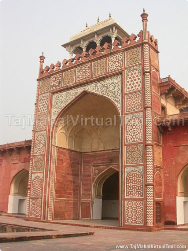 Main entrance of Akbar Tomb