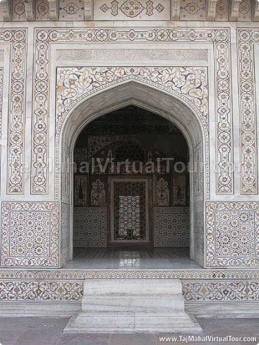 View of Entrance of Itmad-Ud-Daulah Tomb