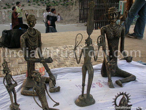 Bronze figures from Chattisgarh