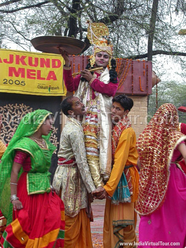 Artists from Vrindavan, Uttar Pradesh