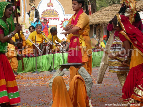 Playing lathamaar holi