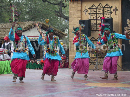 Artists from Chattisgarh State performing