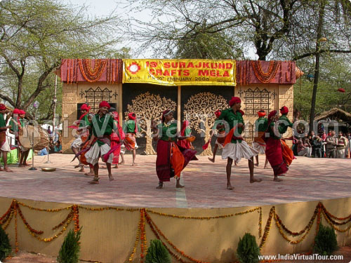 Artists from Chattisgarh