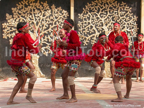 Artists from Chattisgarh performing