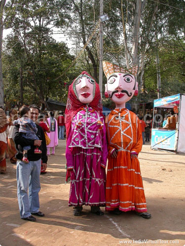 Rajasthani artists posing as puppets