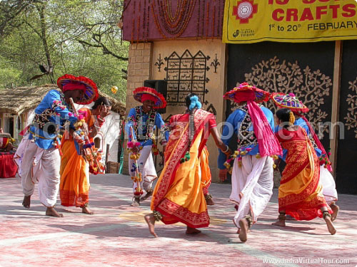 Artists from Chattisgarh