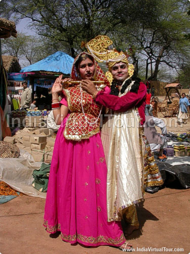 Artists as lord Krishna and Radha posing for IndiaVirtualTour.com exclusively