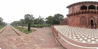 A closer view of Taj Museum