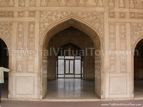 Outside view of Khas Mahal