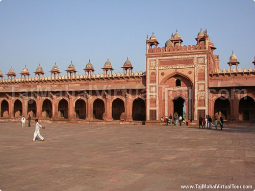 Inside view of King Gate to enter in Dargah of Sheikh Salim Chisti Campus, reserved for King