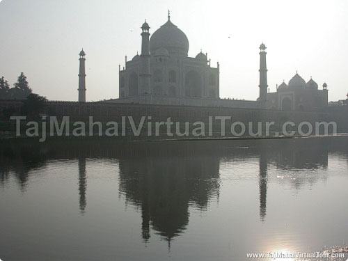 Reflection of Taj Mahal in river Yamuna