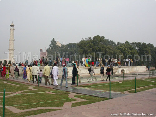 Raised Platform in the center of Taj Mahal Complex