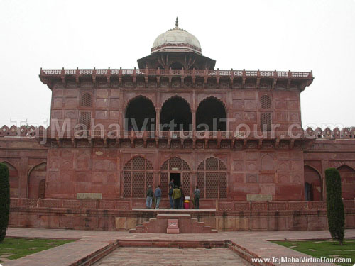 Taj Museum